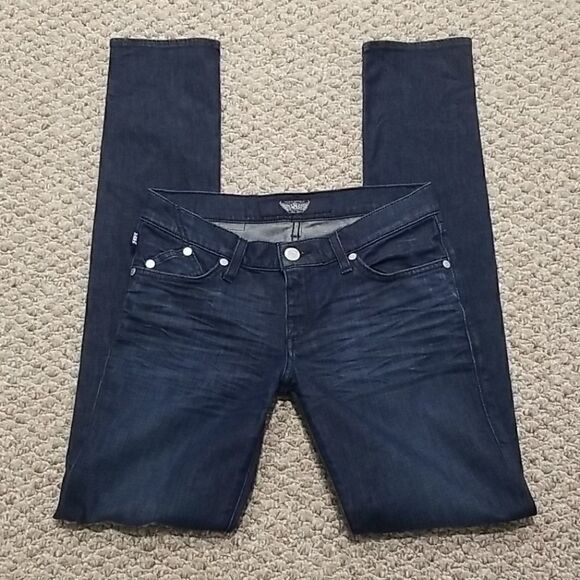 ROCK & Republic Low-Rise Dark Wash Berlin Skinny Jeans - Picture 1 of 8